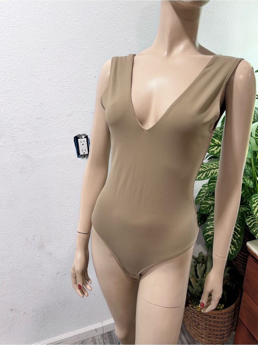 Free People Taupe V-Neck Sleeveless Bodysuit